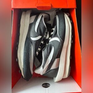 Nike LDwaffle X Sanai dark gray, black white